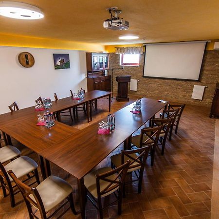 Borhotel Sziluett Farkasmaly Gyöngyös Dış mekan fotoğraf